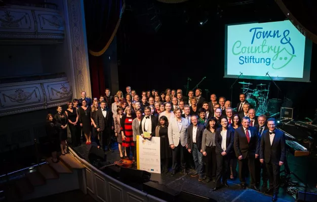 Bild: Preisverleihung des 5. Stiftungspreises der Town & Country Stiftung – Spendenrekord mit 585.000 Euro