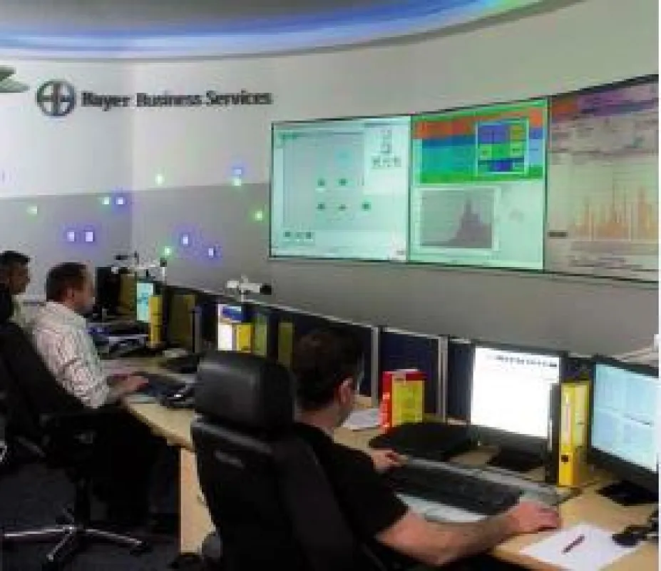 Blick auf den Leitstand des Global Data Centers von Bayer Business Services in Lerverkusen