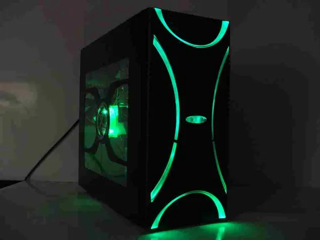 X-Design als Markenzeichen der XION Gehäuse-Reihe Bild: X-Design als Markenzeichen der XION Gehäuse-Reihe