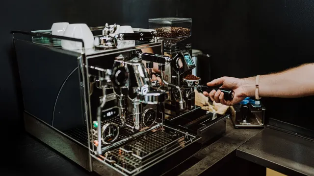 Bild: Matthias Pamer über seine B2B-Kaffeerösterei und echte Kaffeequalität