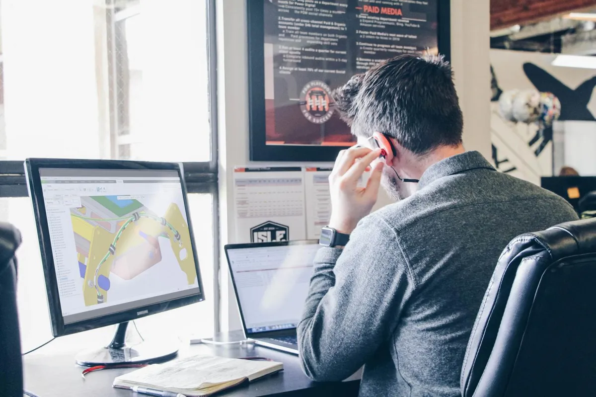 Online-Trainings für Creo Parametric, Windchill und 3D-Rendering mit KeyShot