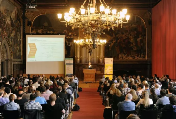 Mit synthetischer Biologie gegen resistente Keime Bild: Mit synthetischer Biologie gegen resistente Keime