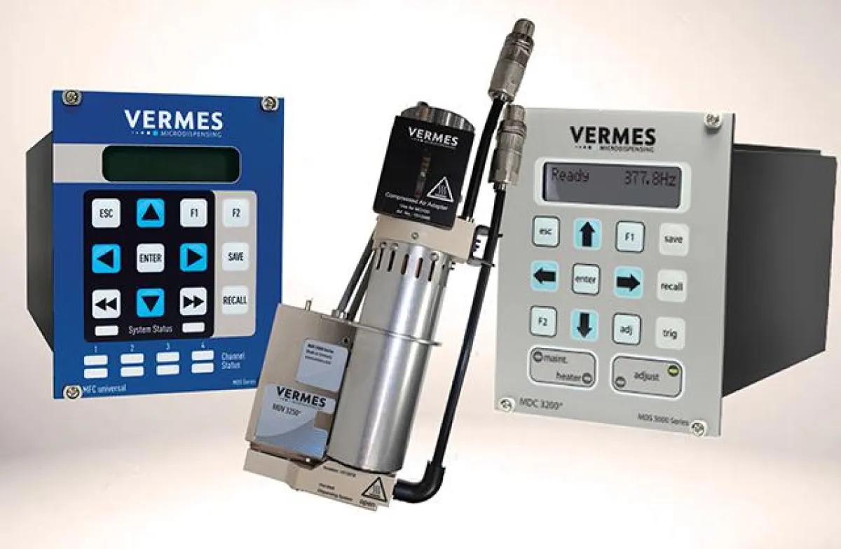 Hotmelt-Systemlösung der VERMES Microdispensing für höchste Genauigkeit und Anwendungsflexibilität.