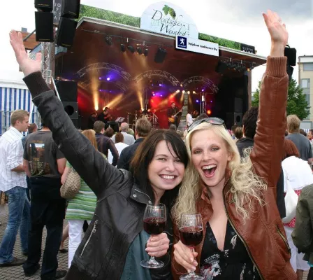Bild: Aus Liebe zum Wein - Mediterranes Flair im hohen Norden beim Kuopio Wine Festival