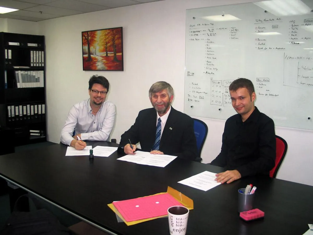 Patrick Kosiol, Prof. Dr. Bernhard Zimmermann und Boris Böge (v.l.n.r.)