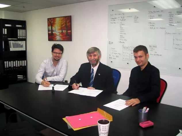 Bild: Hochschule Harz schließt Kooperationsvertrag mit Absolventen-Firma in Hongkong