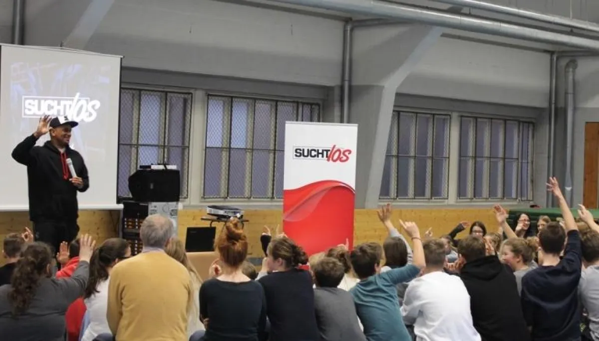 suchtLOS: Martin Rietsch alias 2schneidig engagiert sich gegen Sucht und Drogen