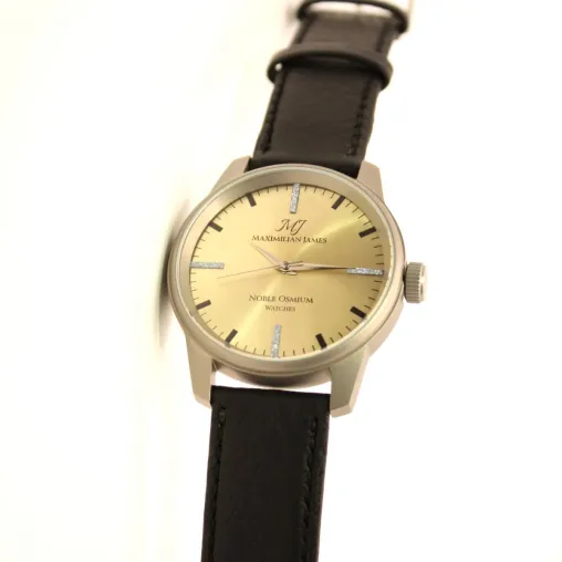 Bild: Die neue MJ Royal Gold Automatik-Uhr für alle, die stilsichere Eleganz lieben