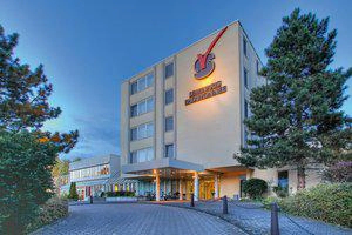 Das Seminaris Hotel Bad Honnef bietet zum »Rhein in Flammen« ein perfektes Wochenend-Arrangement an.