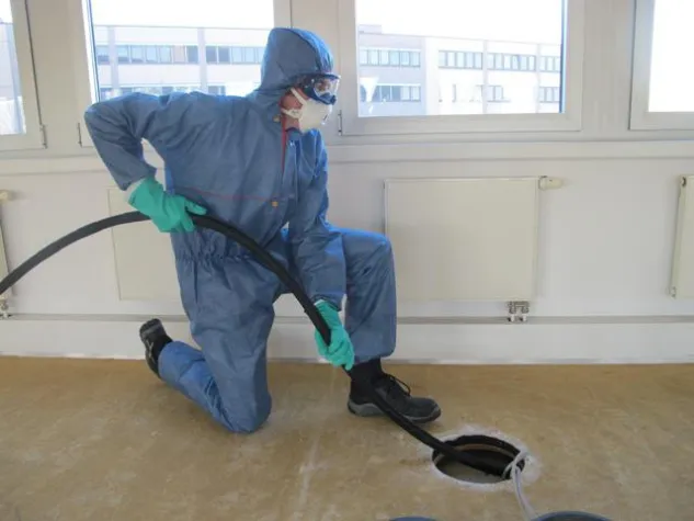 Hohlbodensanierung eines Bürogebäudes Bild: Hohlbodensanierung eines Bürogebäudes