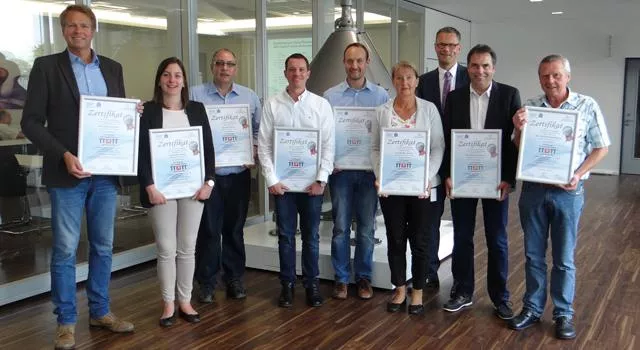 Bild: Erste Fachhochschul-Zertifikate verliehen - GEA und Sorin haben die ersten zertifizierten Technischen Trainer
