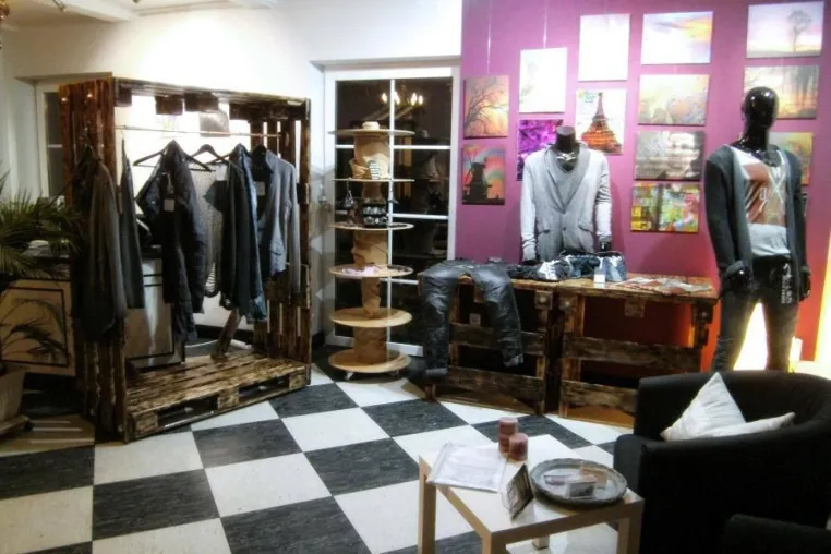 Bild: Erster 'Men Faschion' Store in Hamburg Duvenstedt eröffnet