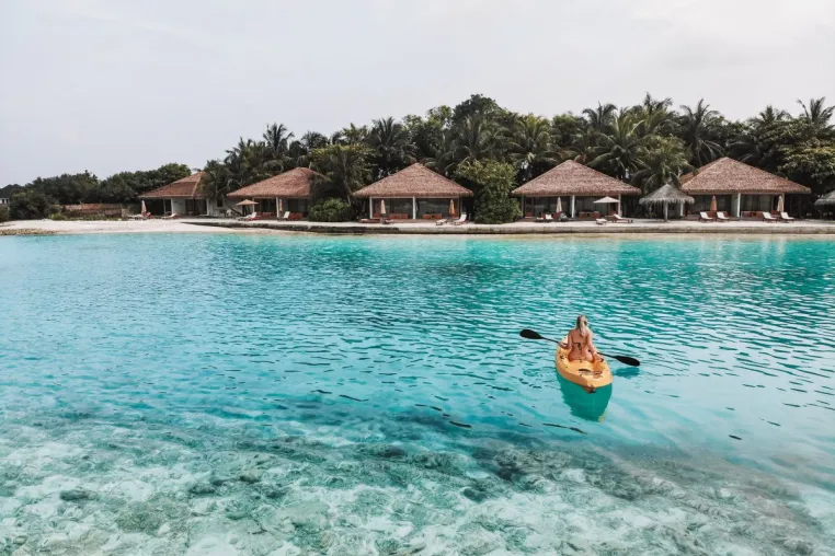 Bild: Cinnamon Hotels & Resorts Maldives enthüllt exklusive Black Friday-Angebote für den Traumurlaub