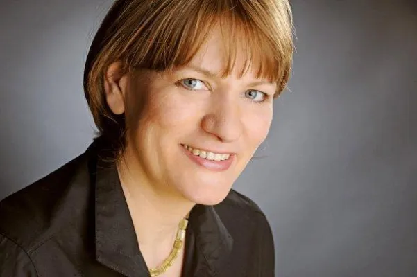 Bild: tiadora besetzt Chefredaktion mit versierter Expertin