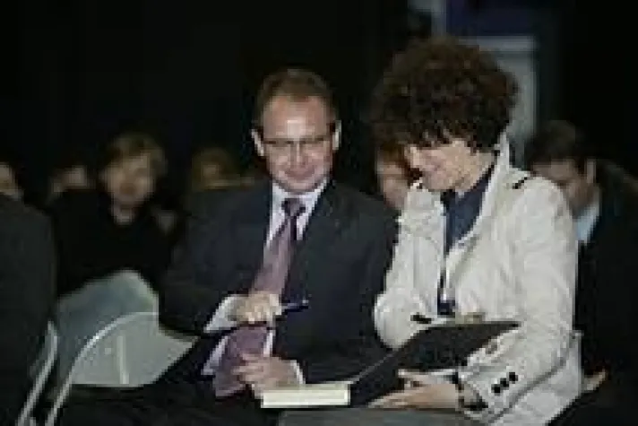 Bild: Udo Mager, Inez Koestel und Daniel Poznanski begrüßen neue WAM Studenten