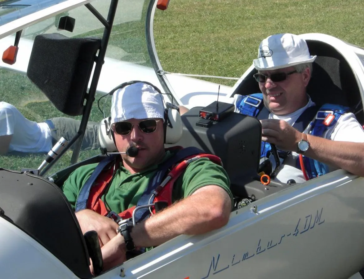 Gleich zwei schnelle Flüge absolvierten Wolfgang Köckeis (links) und Andreas Wissmann am vergangenen Wochenende. Foto: Zembold