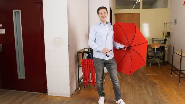 Schirmmacher – Das alte Handwerk im digitalen Zeitalter Bild: Schirmmacher – Das alte Handwerk im digitalen Zeitalter