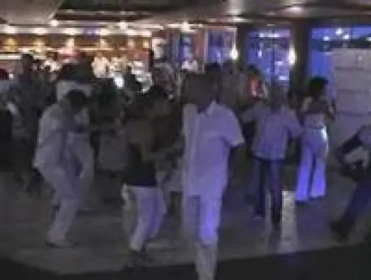 Bild: Scheidungs-Party als Ritual für den Neubeginn