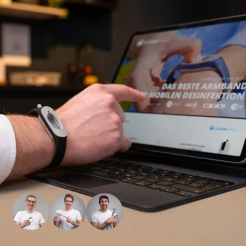 Bild: Millionenumsatz mit cleverem Hygienearmband 