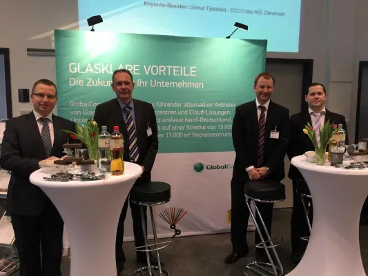 Bild: GlobalConnect berät über Glasfaser Highspeed Internet Verbindungen auf der Fair4Business Messe in Neumünster