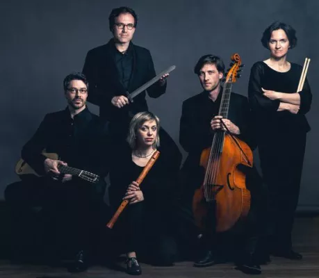 Bild: 7. Playgroundfestival 16. - 18. November 2018 mon ami Weimar: "Der Krieg hat ein Loch - wo nun hinaus?"