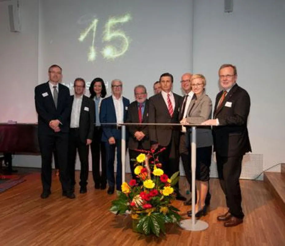 vlnr. Dr. Peter Hamberger, Dr. Peter Burgholzer, Bgm. Mag. Kathrin Kühtreiber-Leitner, Univ.-Prof. D
