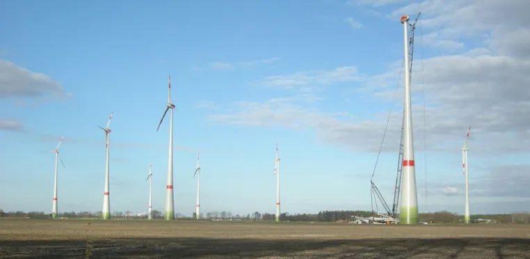 Bild: WSB Windpark Groß Schacksdorf: Die Bauarbeiten sind beendet und die saubere Stromerzeugung beginnt