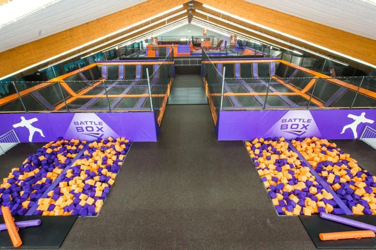 Bild: Das JUMP House wächst: Erweiterung auf 3.000 qm Aktionsfläche mit neuer BattleBox und über 100 Trampolinen