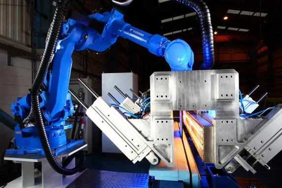 Infrarot-Strahler für eine neue Technologie zur Kompositverarbeitung Bild: Infrarot-Strahler für eine neue Technologie zur Kompositverarbeitung