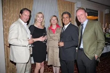 New Courtyard Party mit viel Prominenz Bild: New Courtyard Party mit viel Prominenz