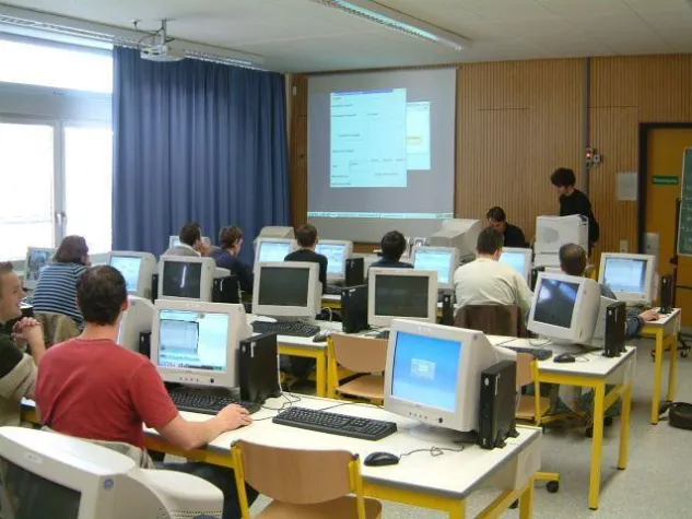 Schulnetz isnix: Robustes Linux-System mit freier Software Bild: Schulnetz isnix: Robustes Linux-System mit freier Software