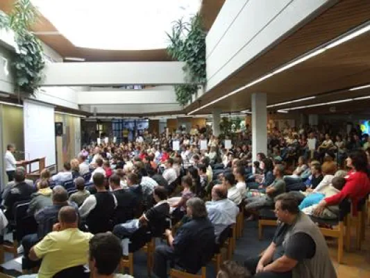 Bild: Mehr als 200 neue Auszubildende im Berufsbildungswerk Adolf Aich - Bildung beim BBW ist wie ein Joker