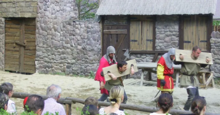 Bild: Naturbühne Oybin: Noch 3 Vorstellungen zu  Pfingsten 2007