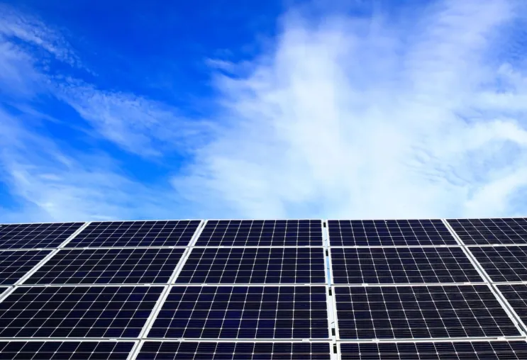 Bild: Wieland Vilter über die Zukunft der Solarenergie: Photovoltaik und Solardachziegel im Fokus