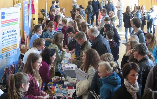 Bild: Mit Neugier gegen Fernweh - JugendBildungsmesse in Erfurt zeigt Wege ins Ausland auf