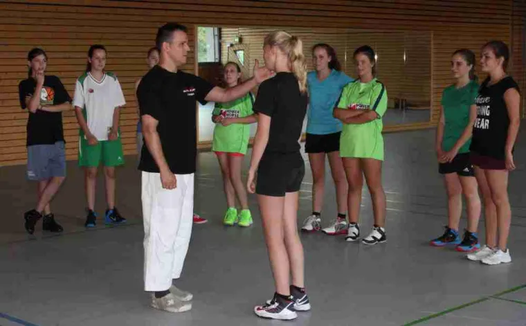 Bild: Keine Toleranz bei Gewalt gegen Frauen und Mädchen