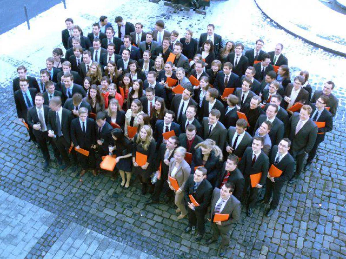 Die EUFH verabschiedete 280 Absolventen am Standort Brühl