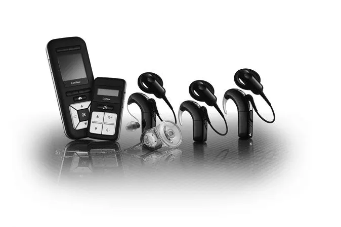 Bild: Upgrade auf den Cochlear™ Nucleus® 6 Soundprozessor auch für Träger des allerersten Modells