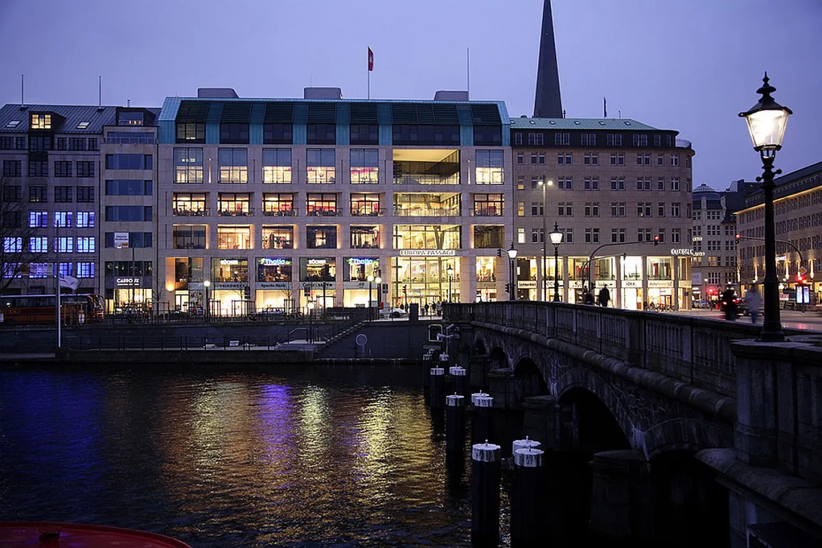 Das Kinder-Kultur-Fest findet am Jungfernstieg/Ecke Ballindamm statt (© Europa Passage Hamburg/ECE/Momtschew)