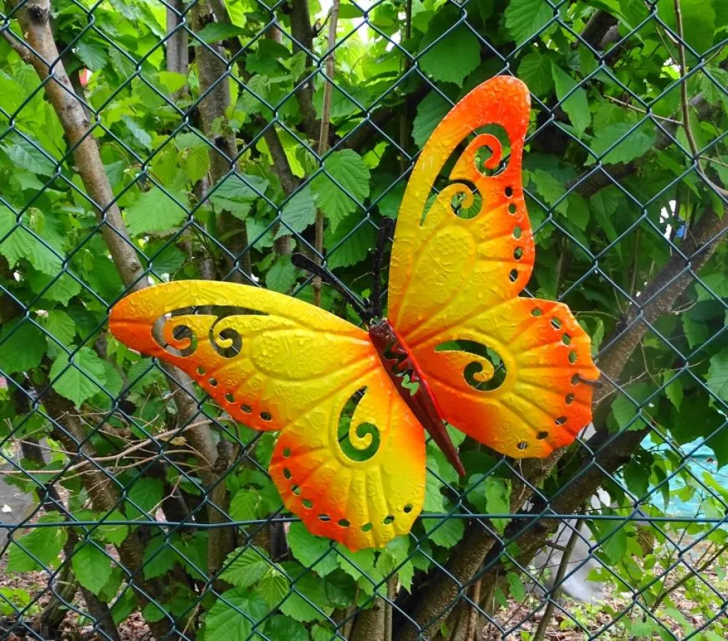 Bitte spenden!  Hier: https://muenchner-bank.viele-schaffen-mehr.de/spiel-spass-kinderpark-vat