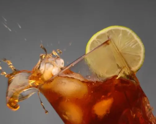 36 Grad - eiskalter Teegenuss Bild: 36 Grad - eiskalter Teegenuss