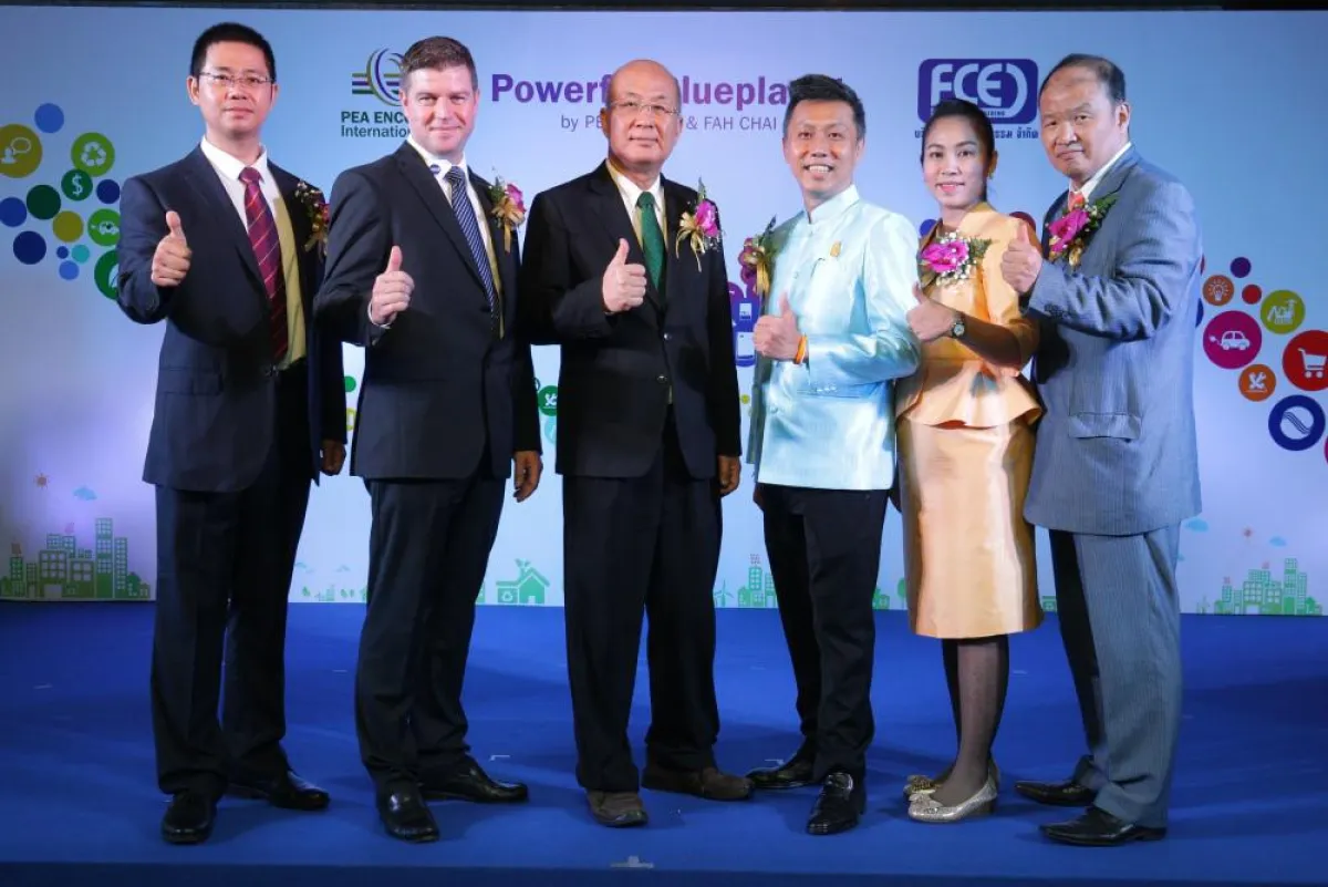 Daumen hoch für die solare Zukunft Thailands.