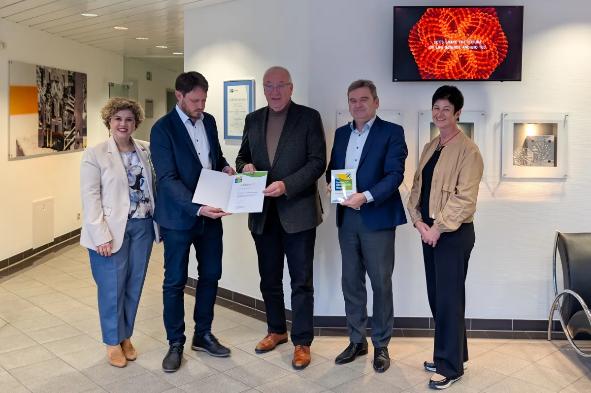 v.l. Alexandra Riedl, Alex Winkler, Franz Löffler, Stephan Schulak und Isabella Bauer,Landkreis Cham (© RKT Rodinger Kunststoff-Technik GmbH)