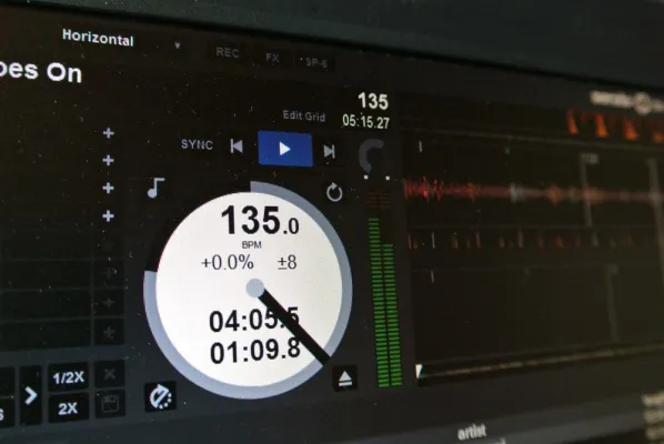 Bild: Neue Produkte bei Sound4Light - DJ München Service