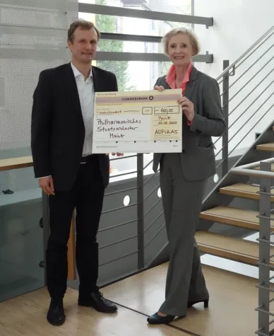 Bild: Spende für das Mainzer Orchester – Weihnachtsaktion von ASPIRAS unterstützt Musiker