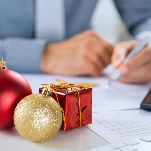 Bild: Wenn Führungskräfte zu viel sagen: Wie Weihnachtsansprachen zur Sicherheitslücke werden können