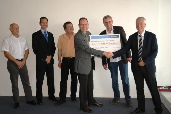 Bild: Aastra zeigt Herz für behinderte Menschen