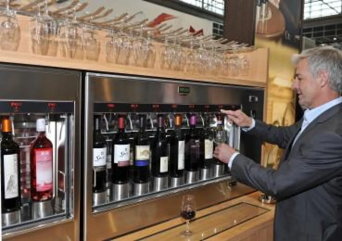 Mit Degustationssystemen kann Wein ganz einfach portioniert werden