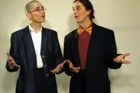 Bild: "Geld wirkt inspirierend!" - Künstlerinnen-Duo schreibt Lieder zu Finanzthemen