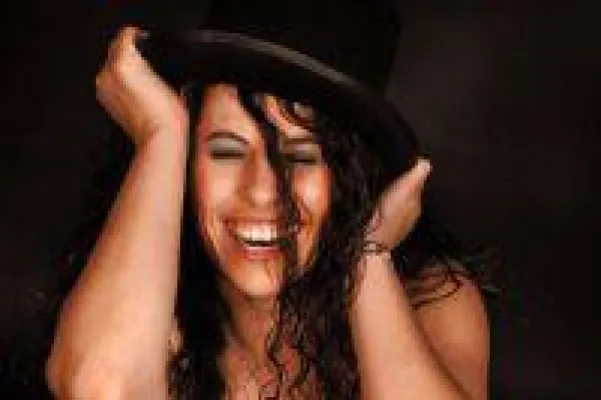 Ein schöner Brauch für die richtige Stimmung: Die Hochzeitssängerin Bild: Ein schöner Brauch für die richtige Stimmung: Die Hochzeitssängerin